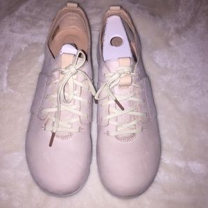 Clarks Tri Caitlin Low-Top Sneakers for Women